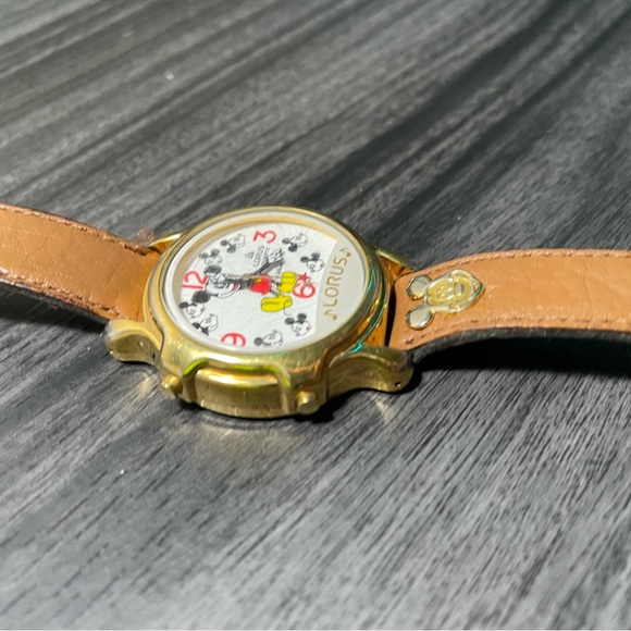 LORUS DISNEY WATCH - Picture 5 of 6